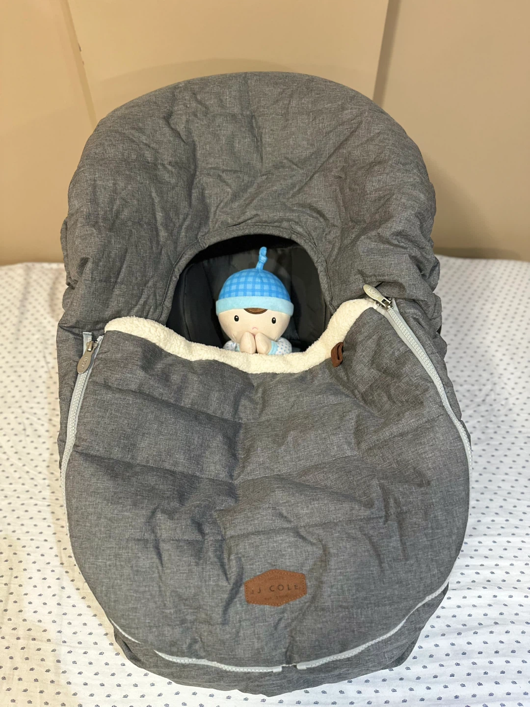 Great offer 4 items ,Evenflo Stroller, Car Seat, base and cover - photo 5