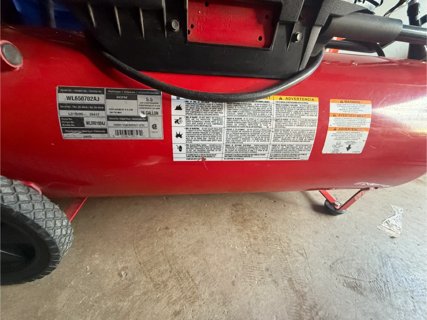 Husky 26 Gallon Air Compressor image indicator(2)