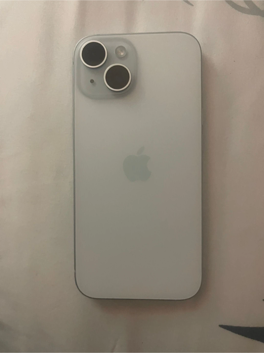 Apple iPhone 15