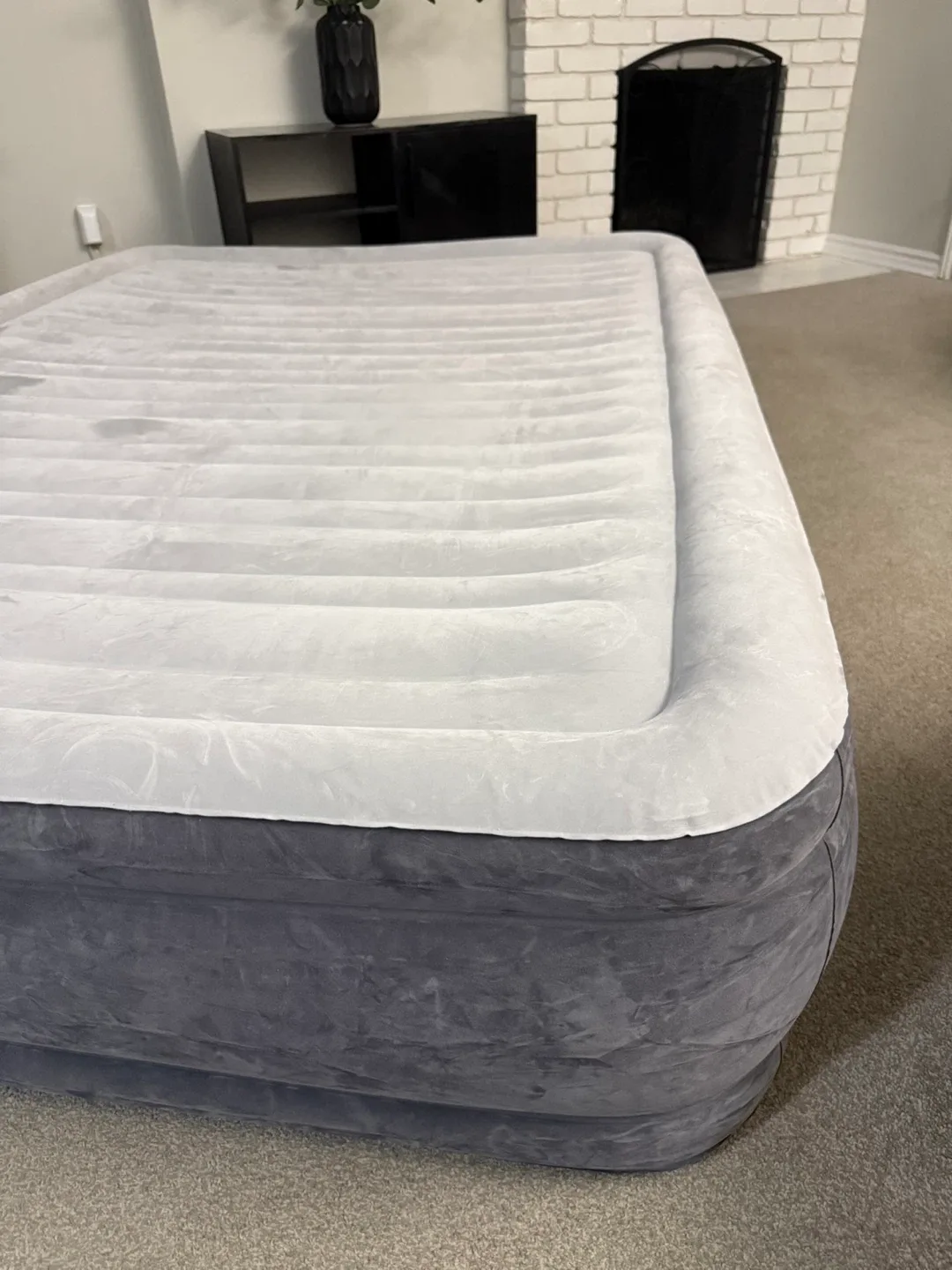 13” Full Size Self-Inflatable Air Mattress image indicator(4)