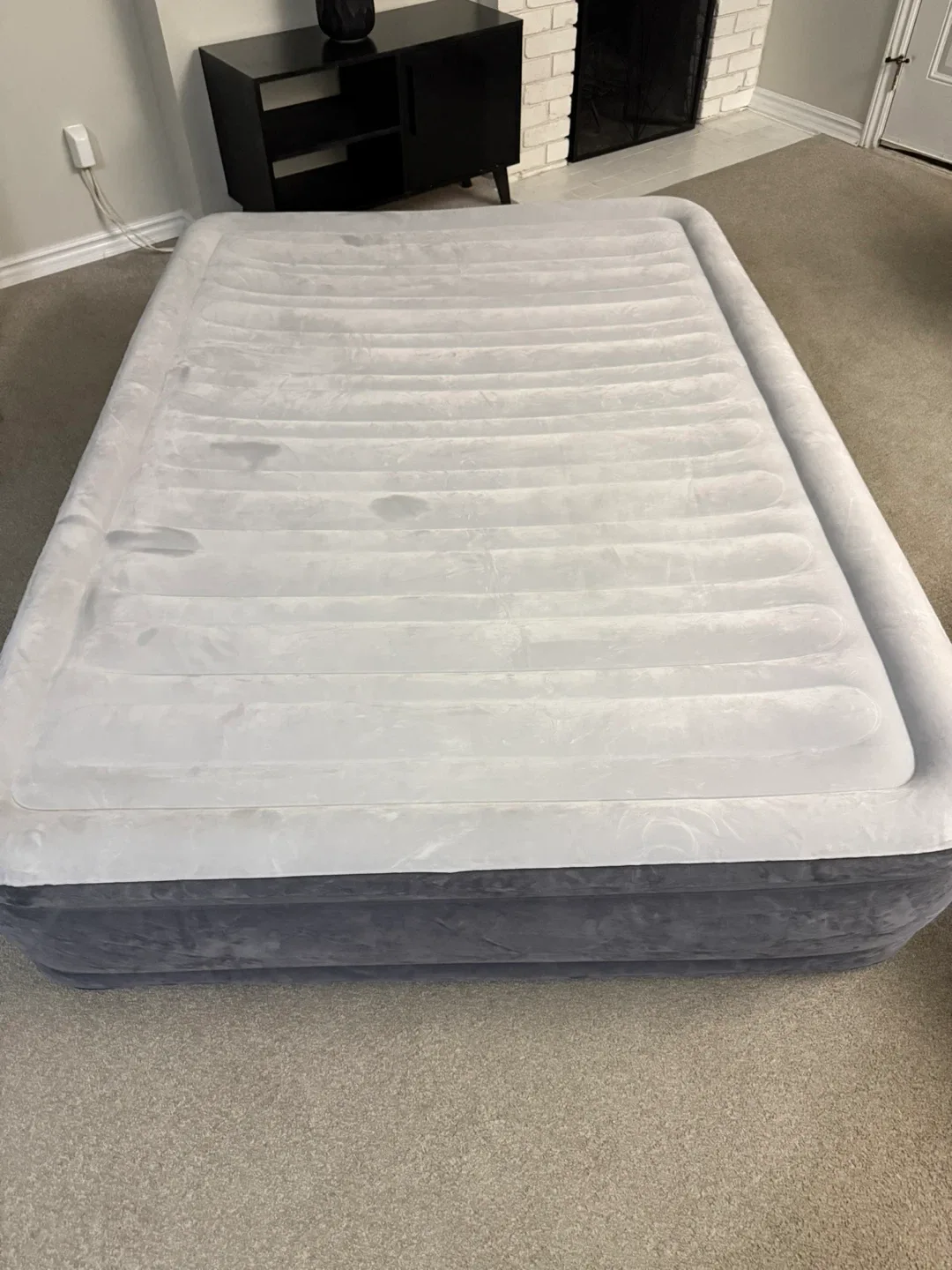 13” Full Size Self-Inflatable Air Mattress image indicator(2)