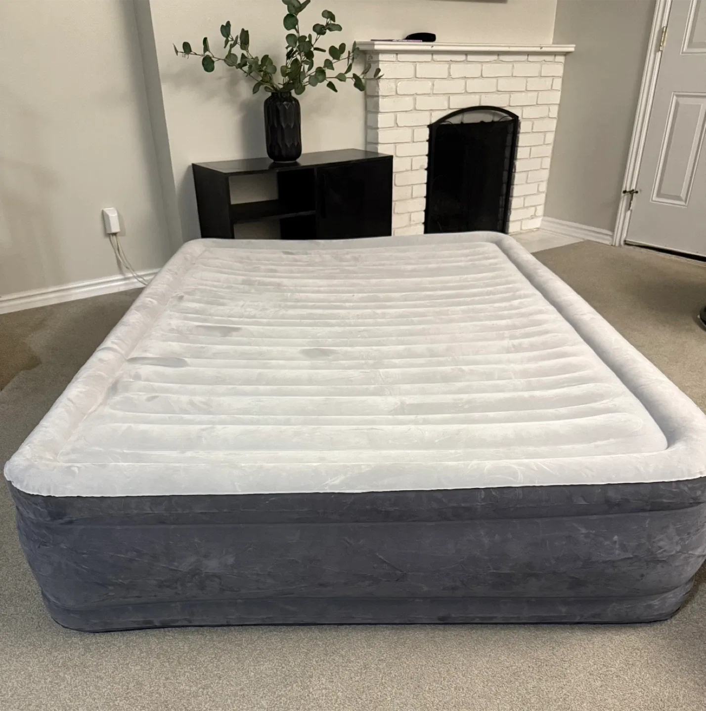 13” Full Size Self-Inflatable Air Mattress thumbnail