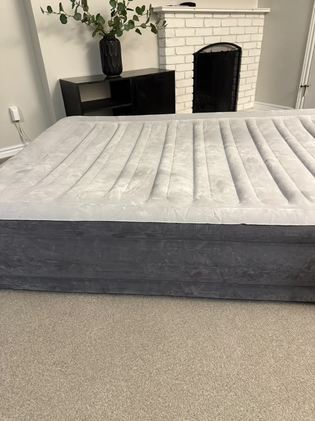 13” Full Size Self-Inflatable Air Mattress image indicator(7)