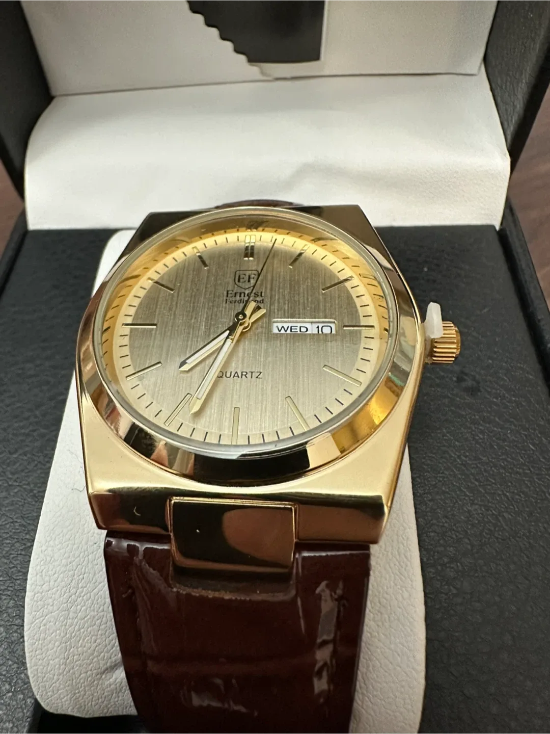 Ernest Ferdinand Quartz Watch image indicator(3)