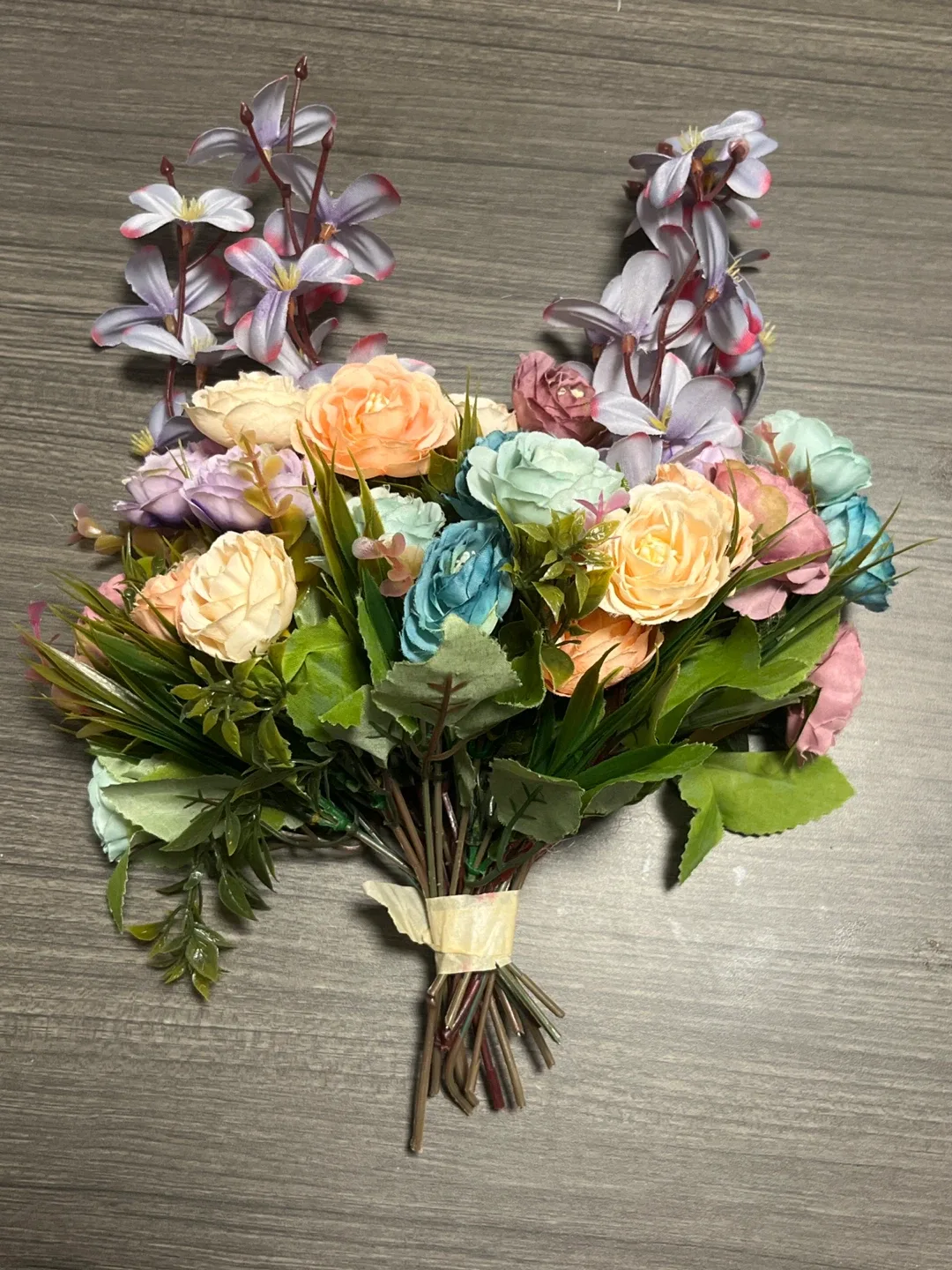 Artificial Flower Bouquet thumbnail