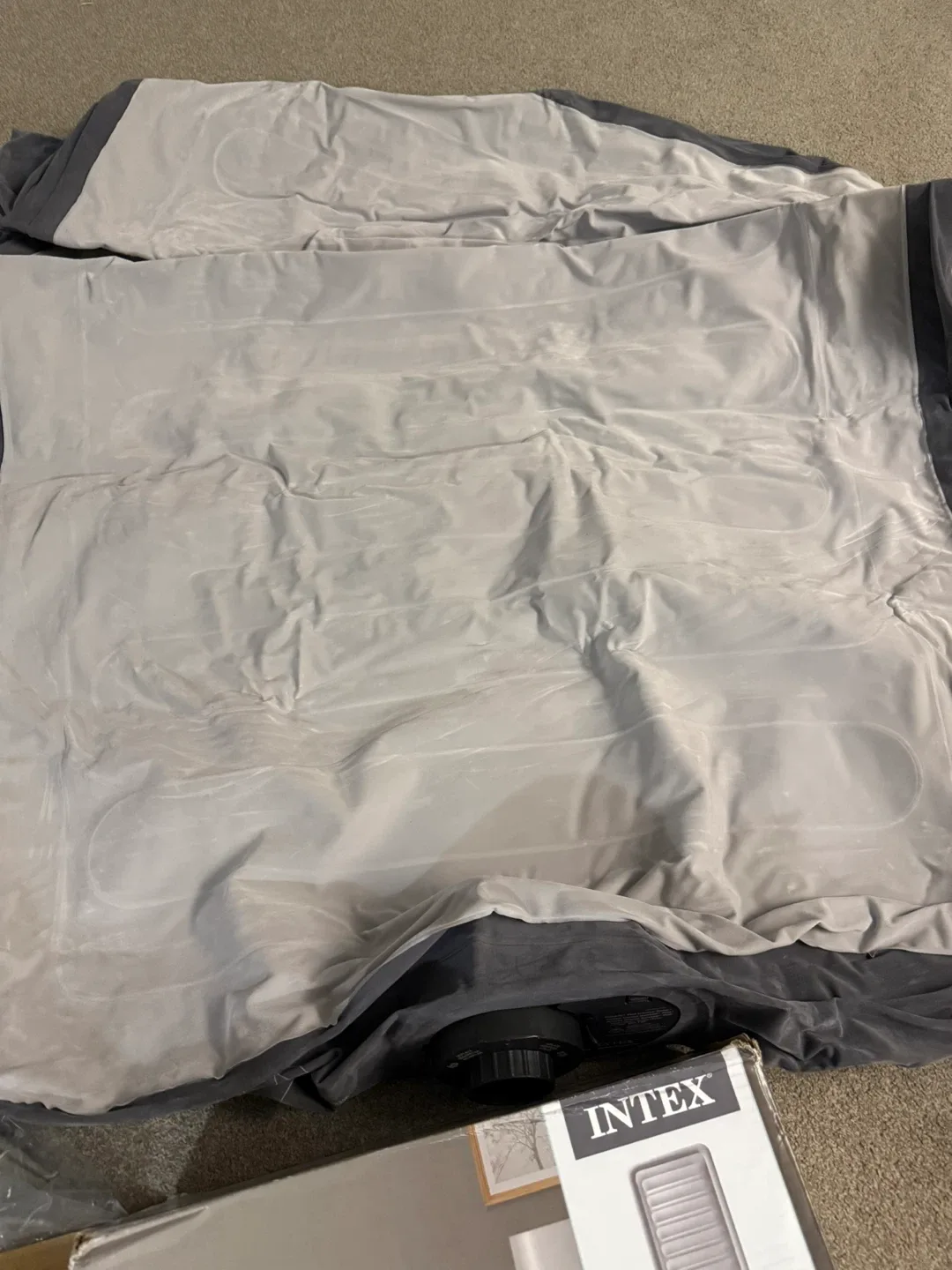 NEW 13” Twin Self-Inflatable Air Mattress image indicator(3)