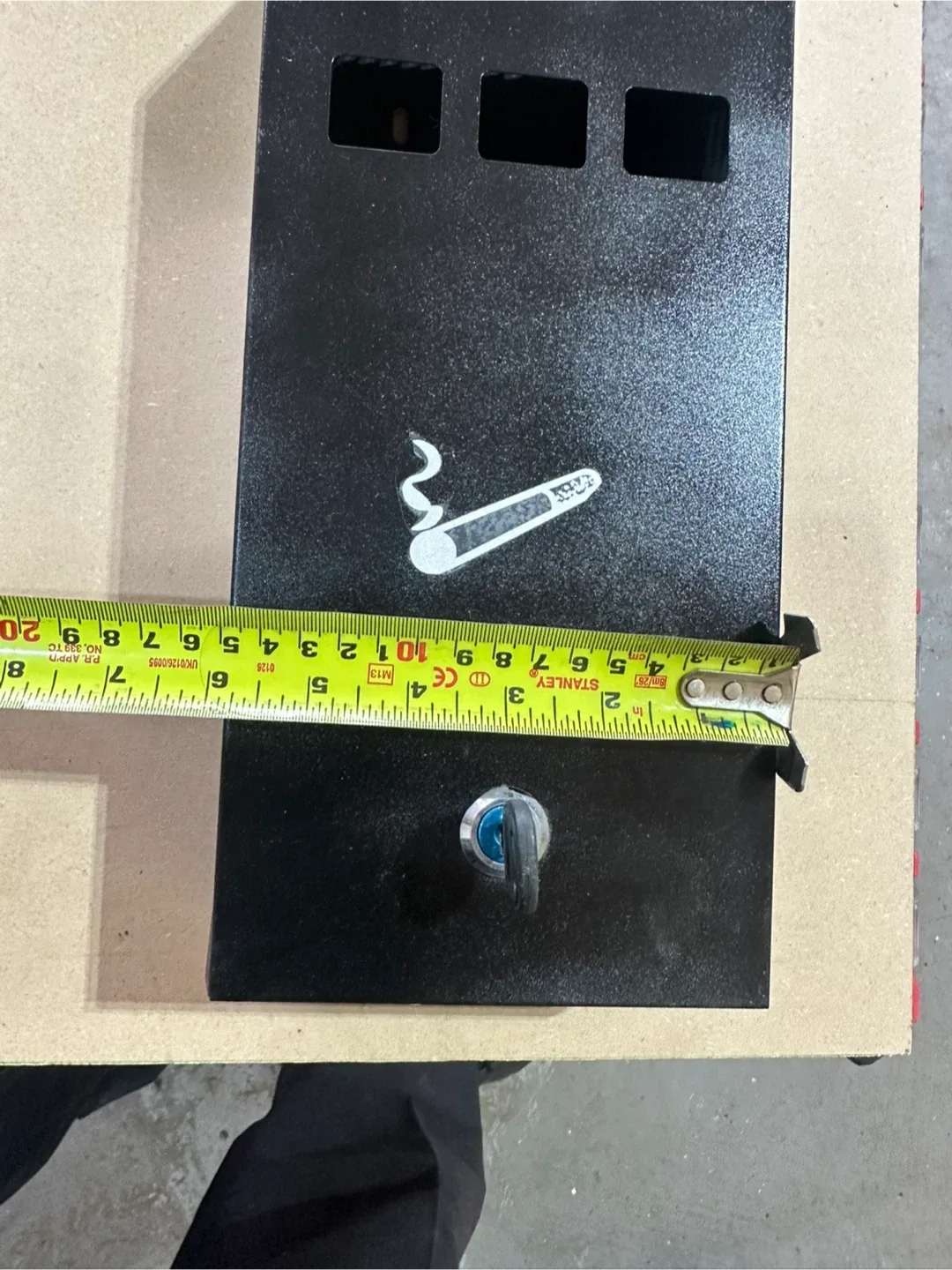 Wall Mounted Outdoor Ashtray - Black image indicator(6)