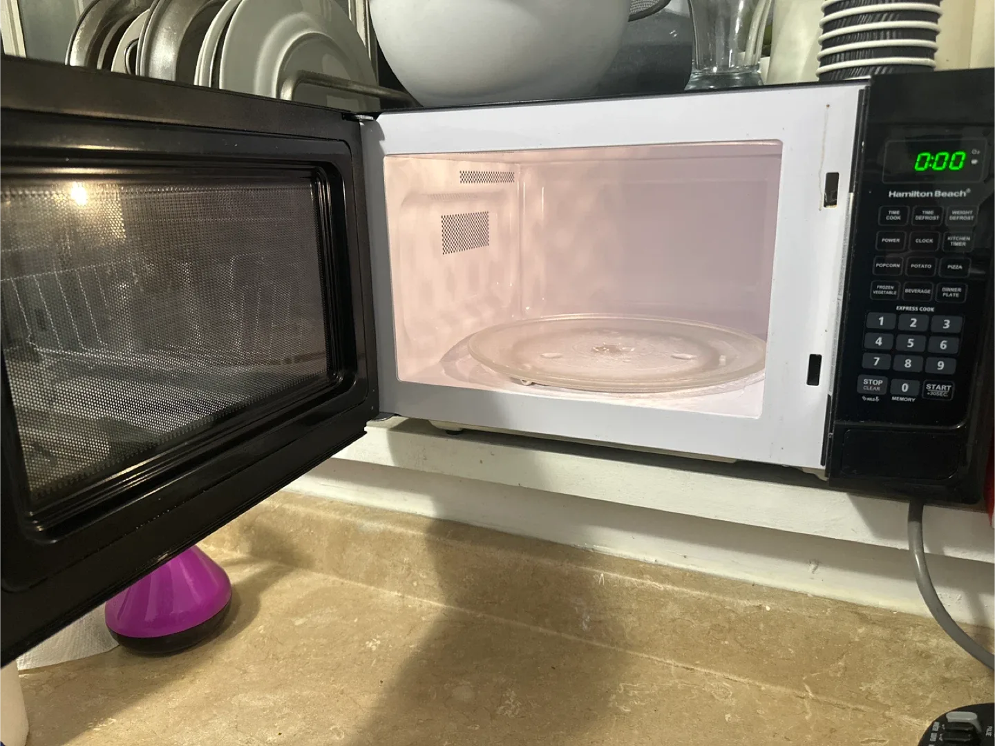 Hamilton Beach Microwave(MOVE OUT SALE) thumbnail