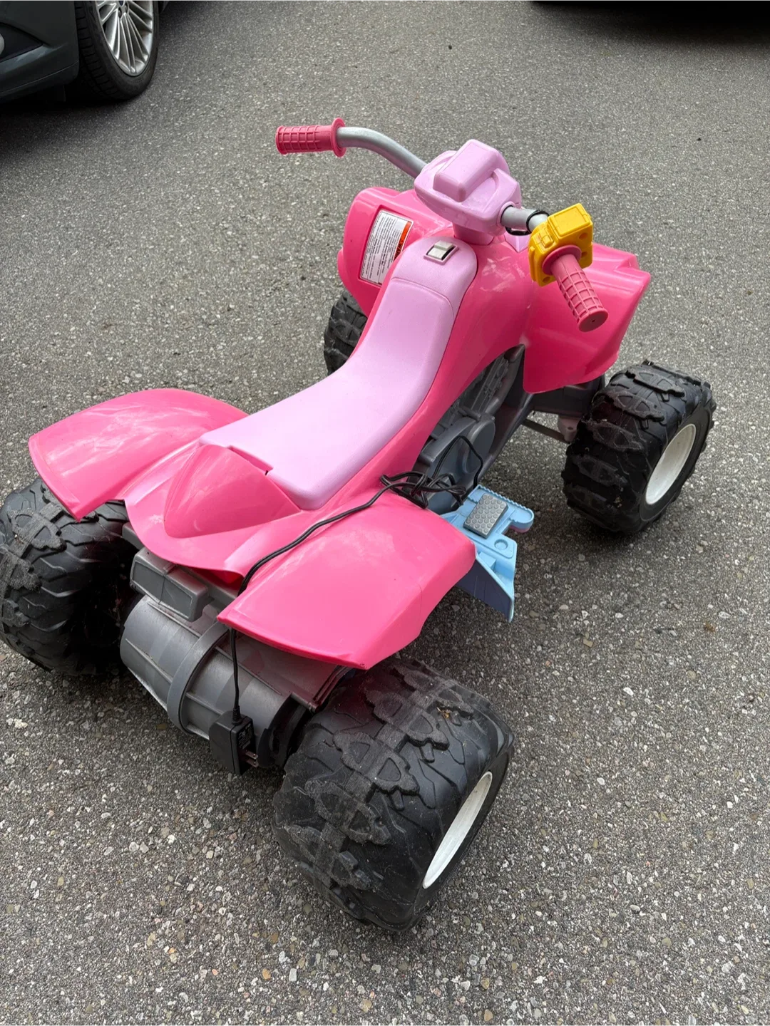 Pink Kids' Ride-On ATV image indicator(3)