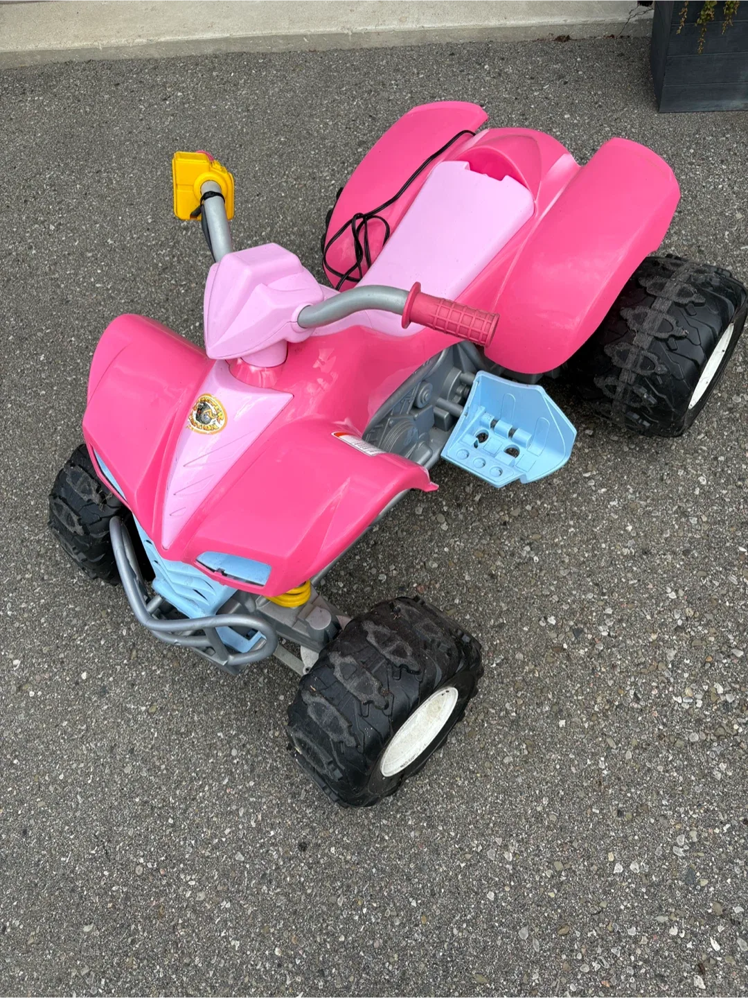 Pink Kids' Ride-On ATV image indicator(2)