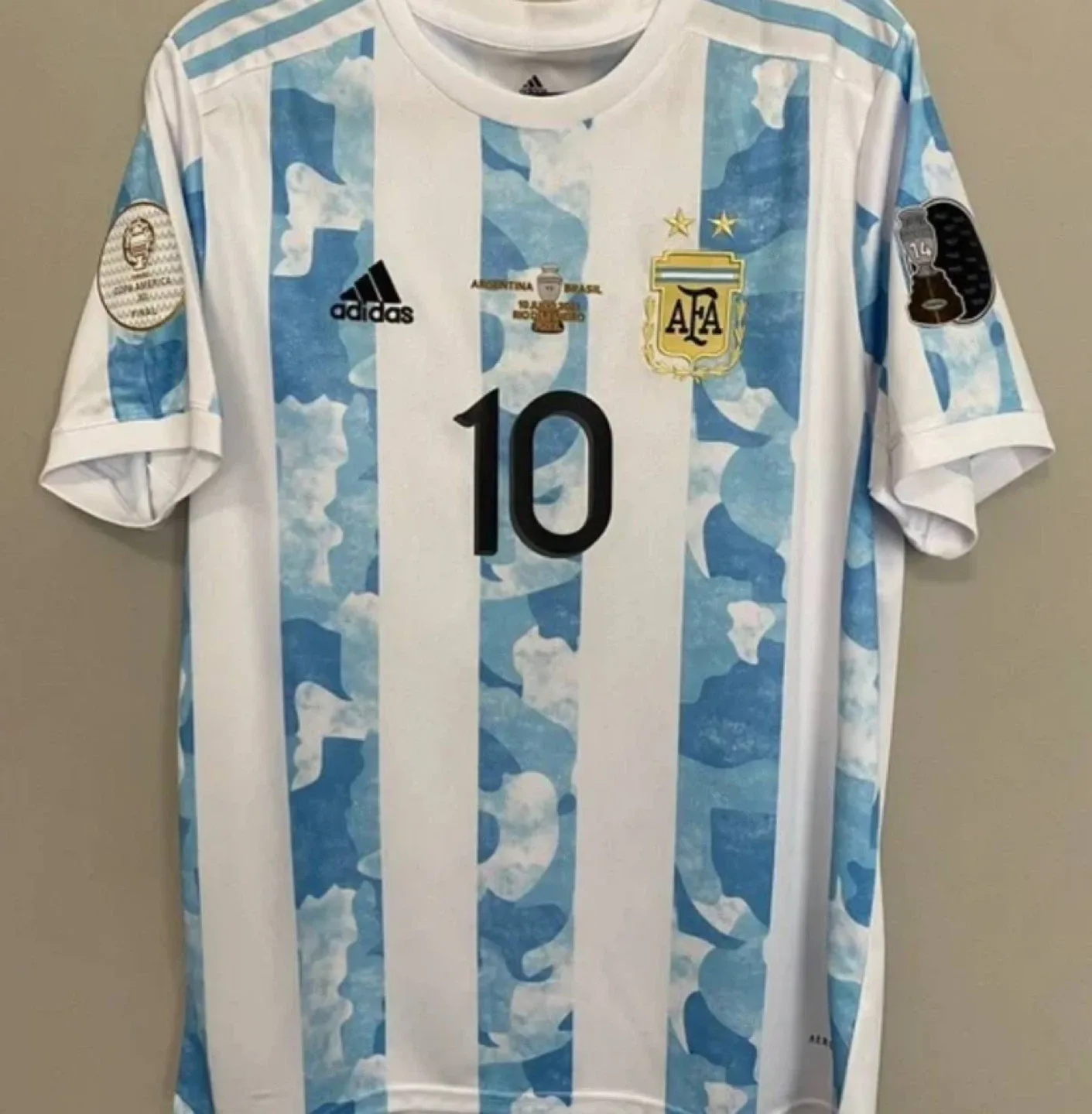 Lionel Messi Argentina #10 Copa América Final 2021 Jersey image indicator(2)