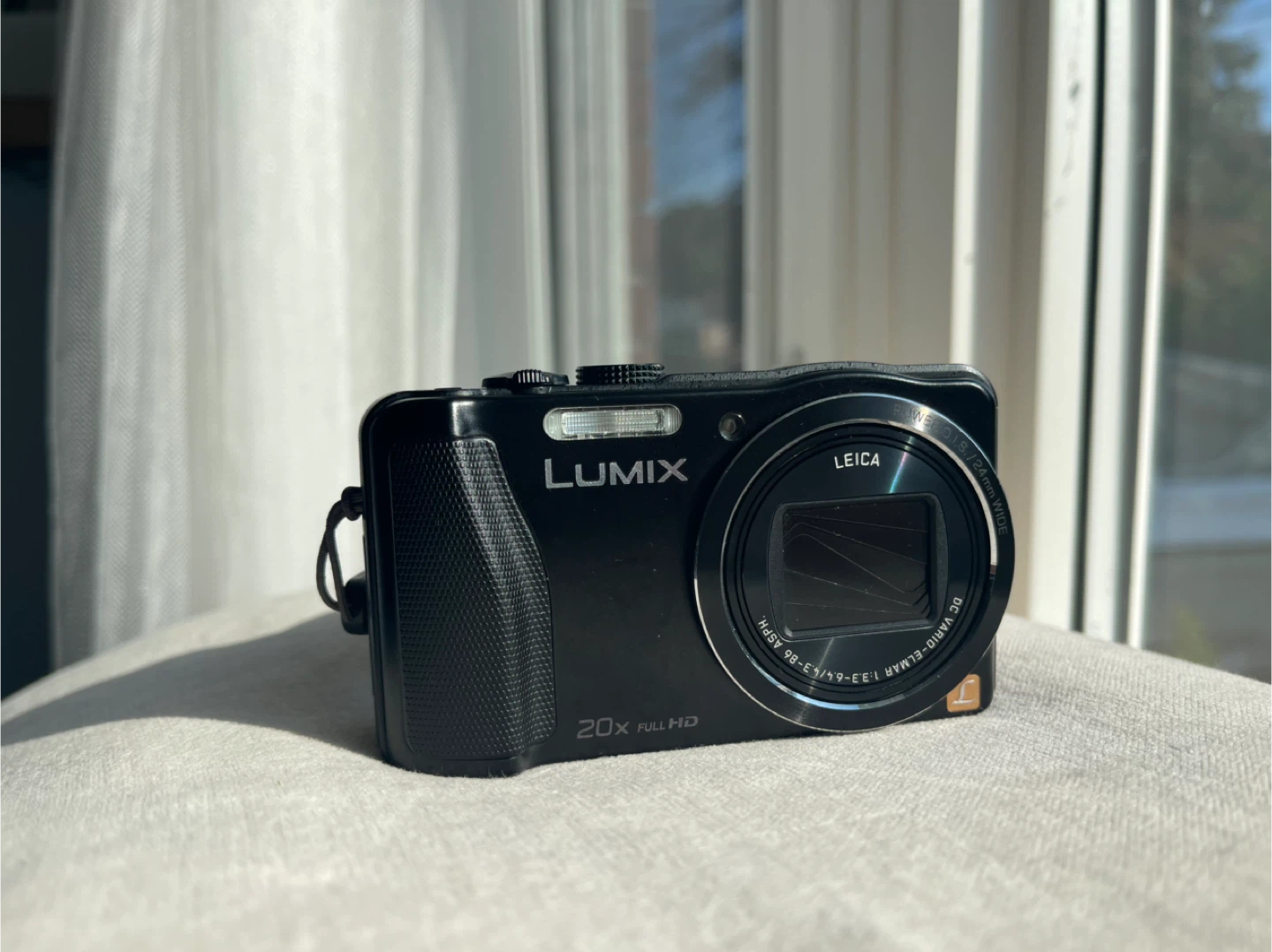 Panasonic Lumix DMC-ZS25 Digital Camera