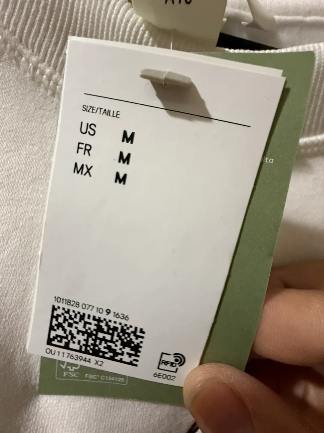 H&M Rue de Sèvres Paris White Sweatshirt - Size M image indicator(4)