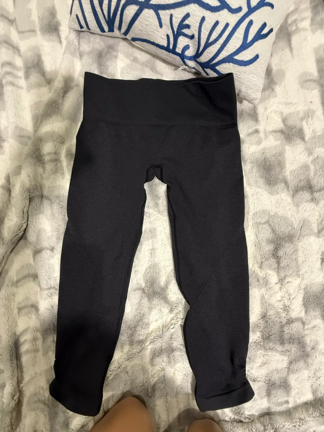 Lululemon Athletica Black Leggings - Size 8 image indicator(6)