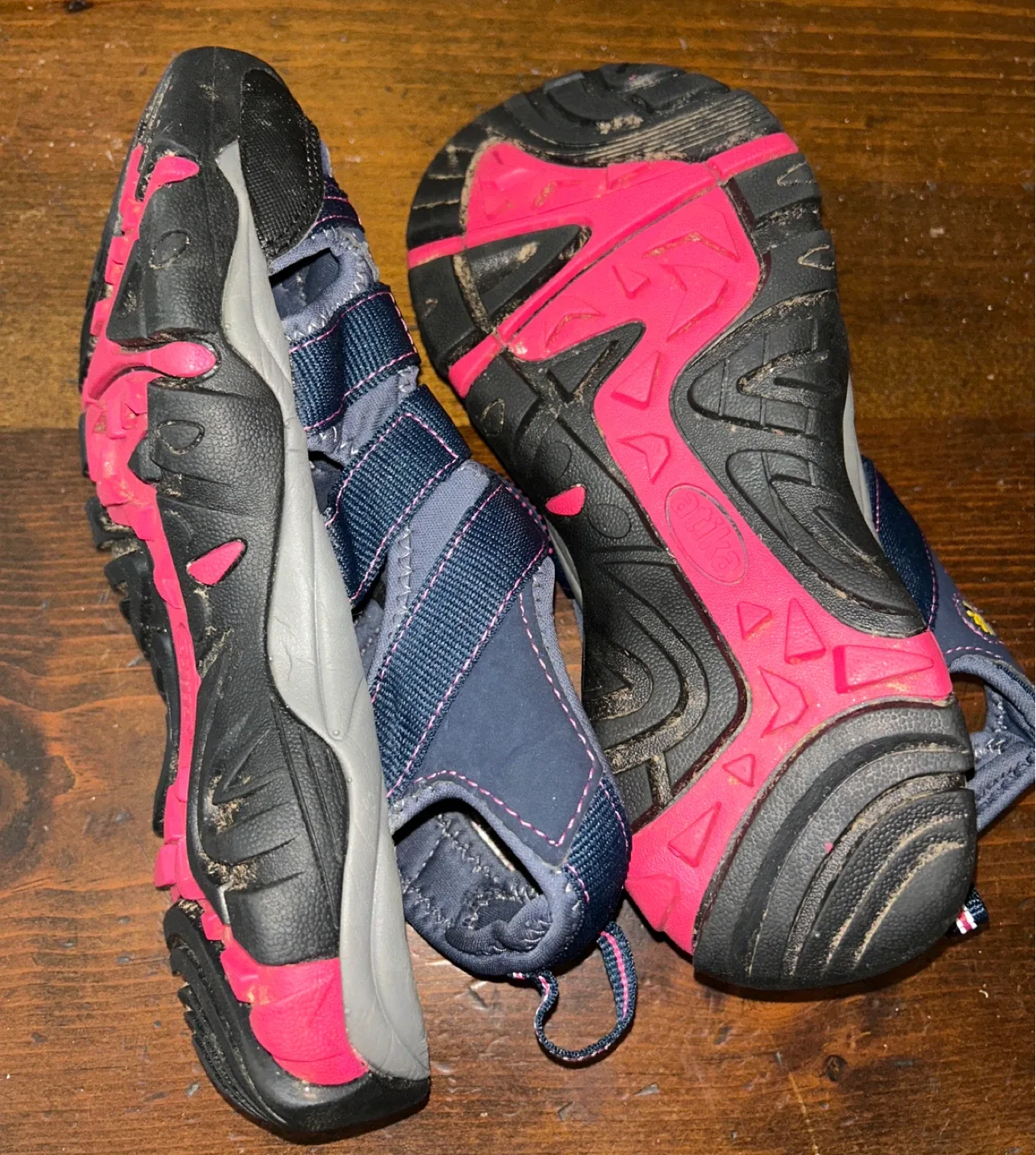 Atika Women’s Navy Water Shoes Sandal SZ 8 image indicator(3)