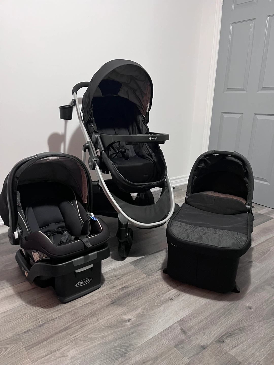 Graco Modes Stroller + car seat + bassinet