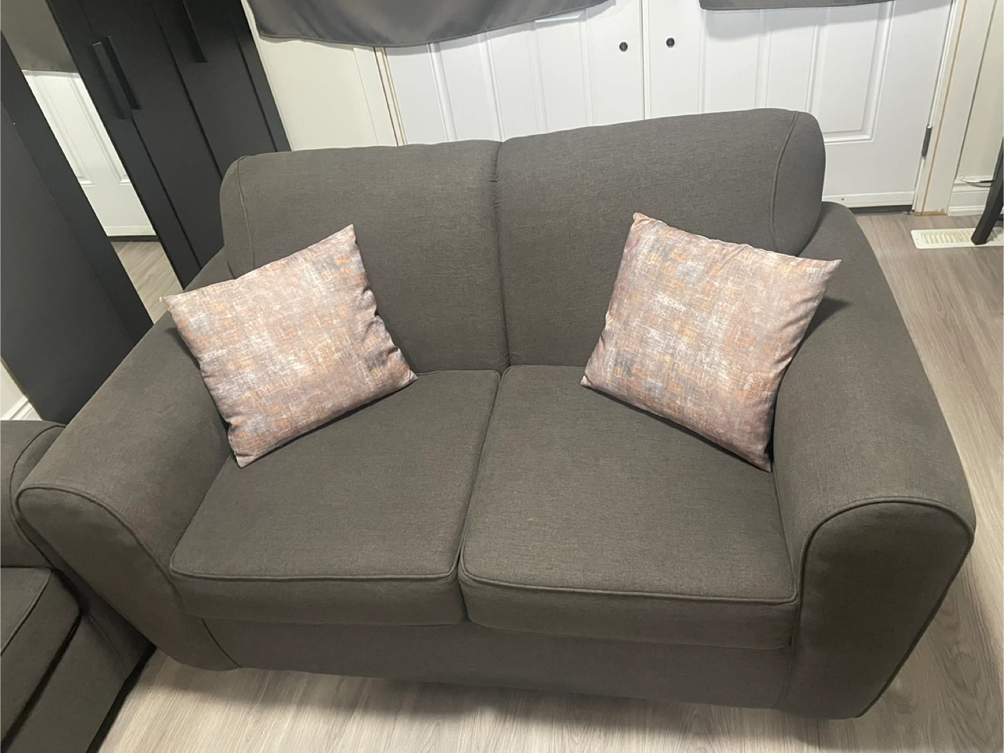 Sofa Set - 3 Seater and Loveseat - photo 4