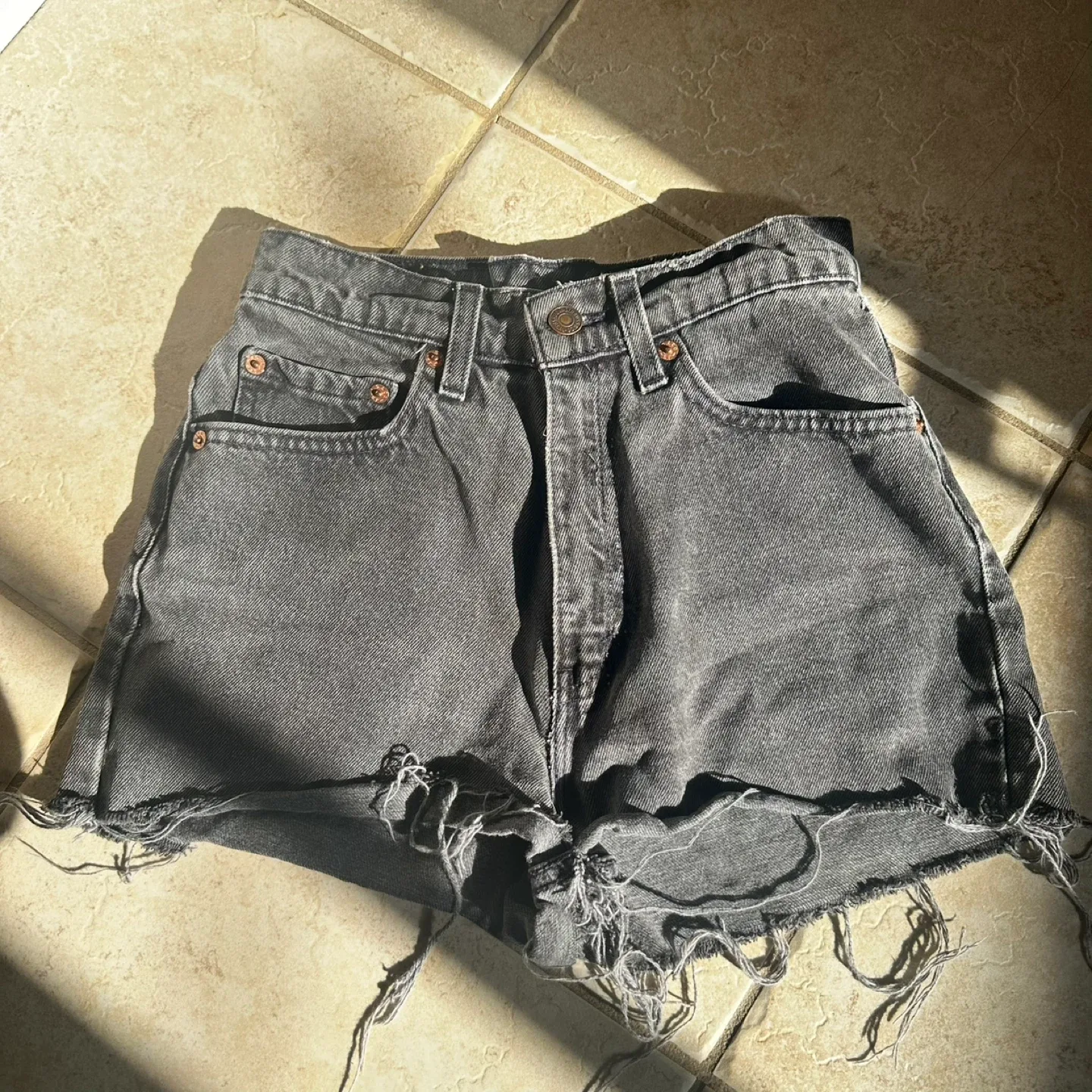 Levi's Tapered Fit Denim Shorts - Size 4 image indicator(2)