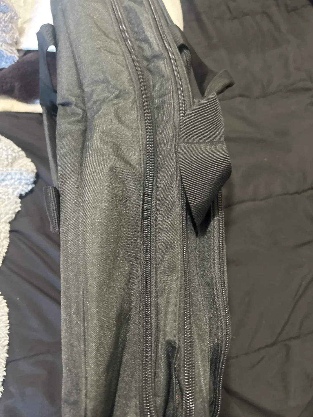 🥕 LEFOR·Z  brand Black Carrying Bag image indicator(4)