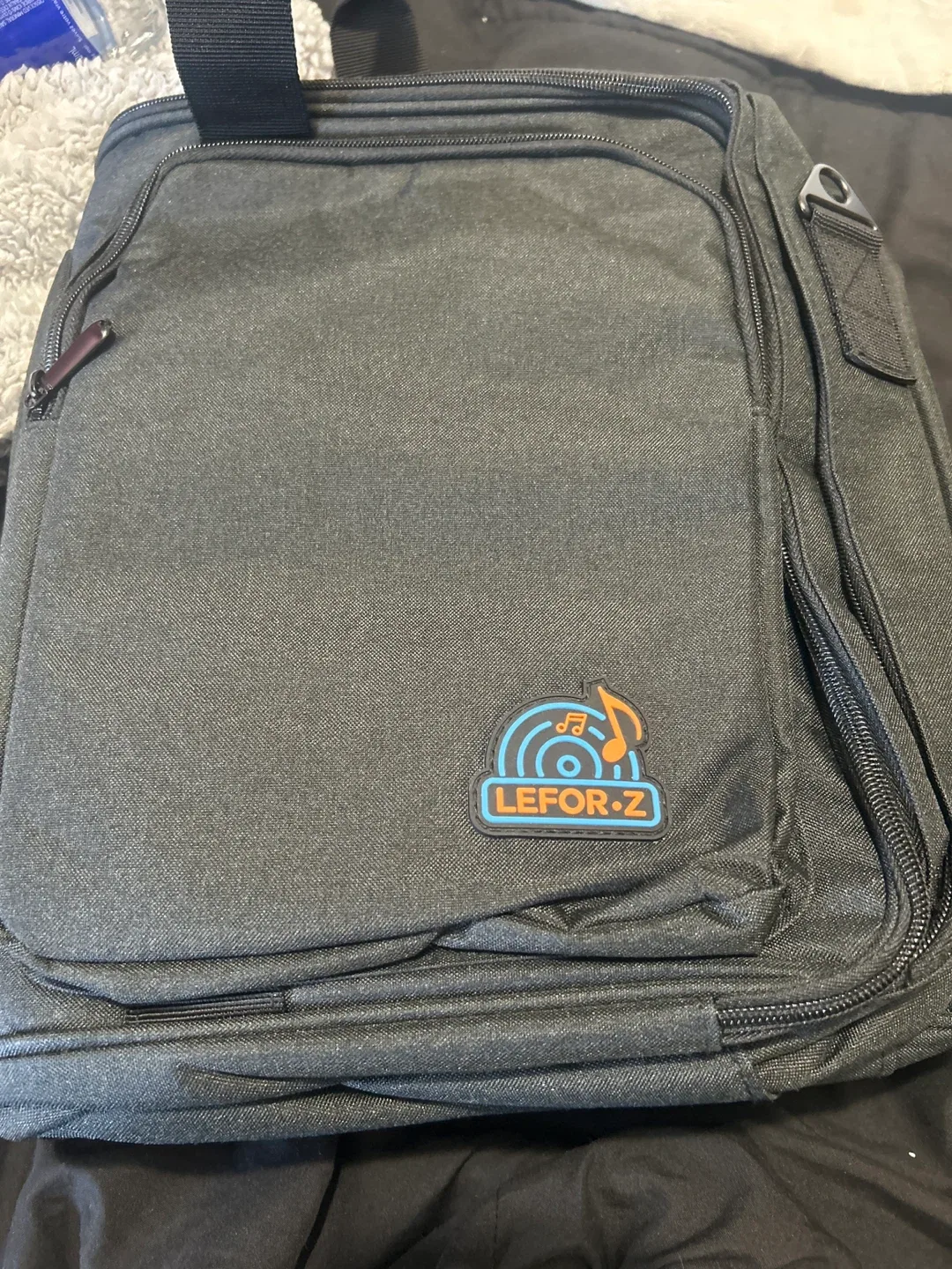 LEFOR·Z  brand Black Carrying Bag thumbnail