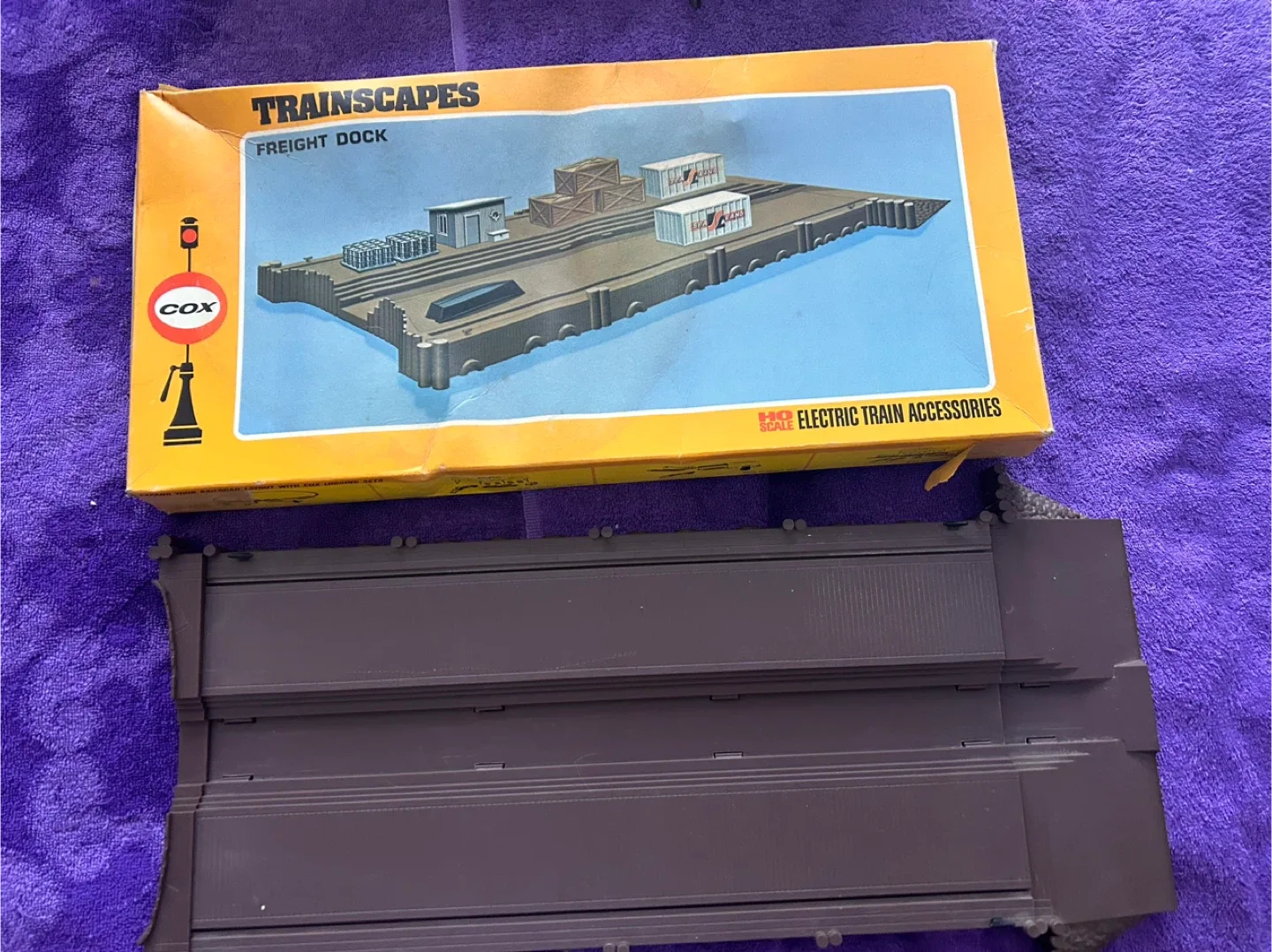 1974 Cox HO Scale Electric Train Dockside Dock 6232-2 thumbnail