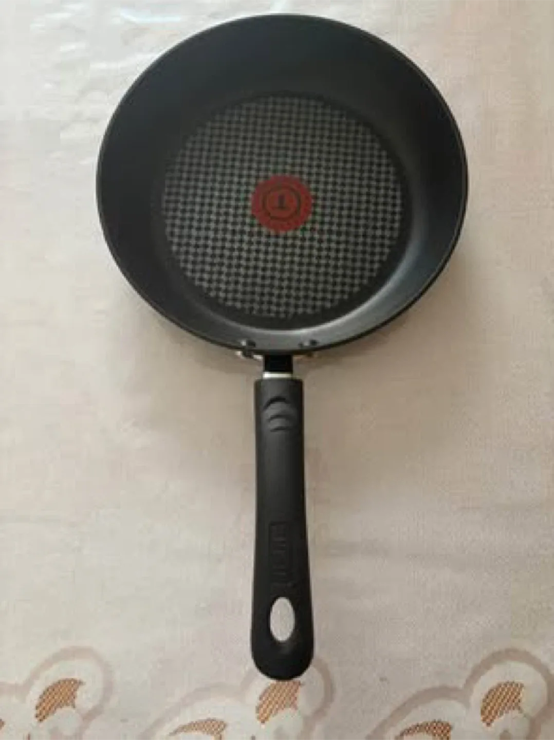 T-fal frying pan (New) thumbnail
