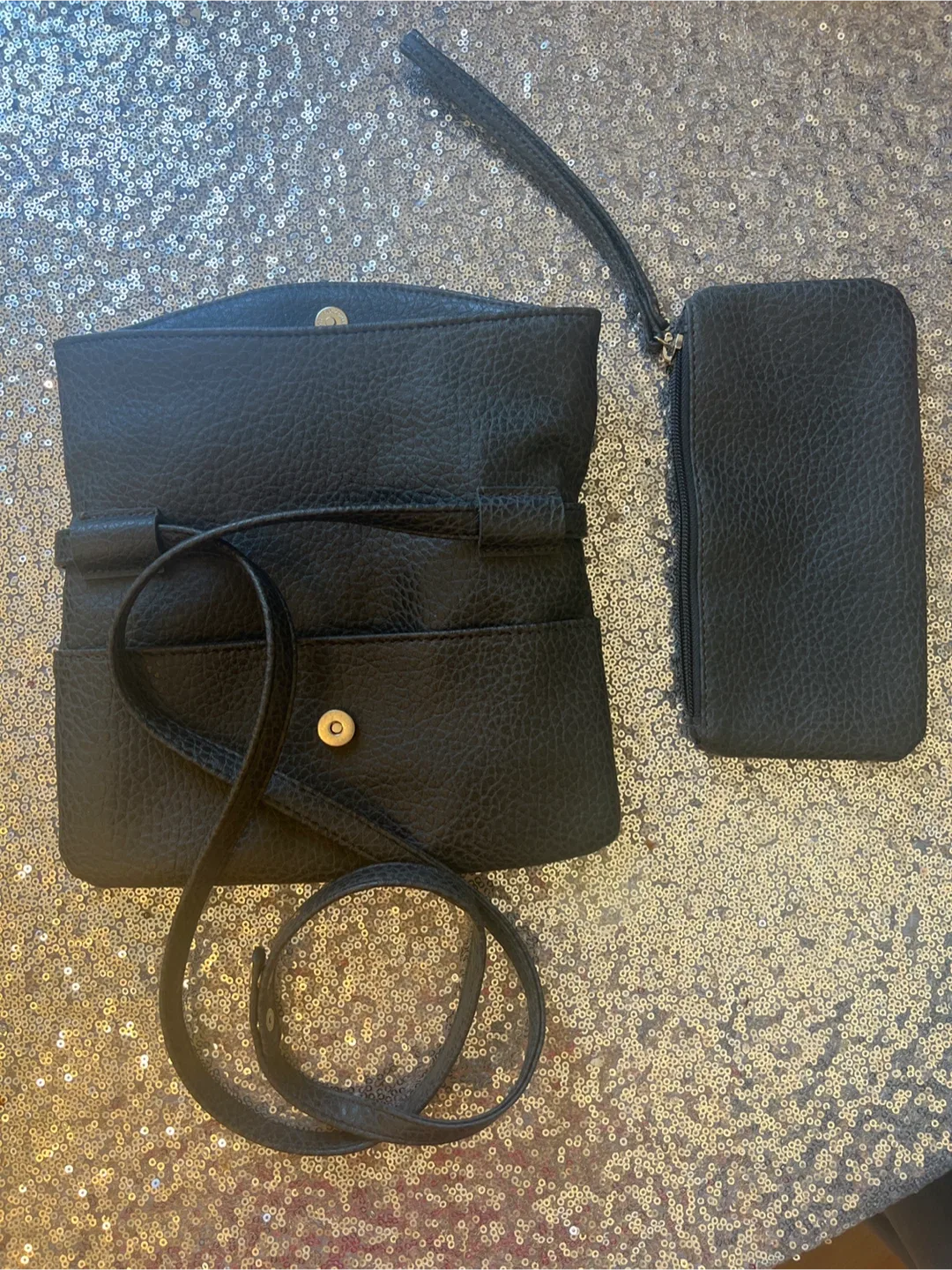 Signature Weekend Black Crossbody Bag thumbnail