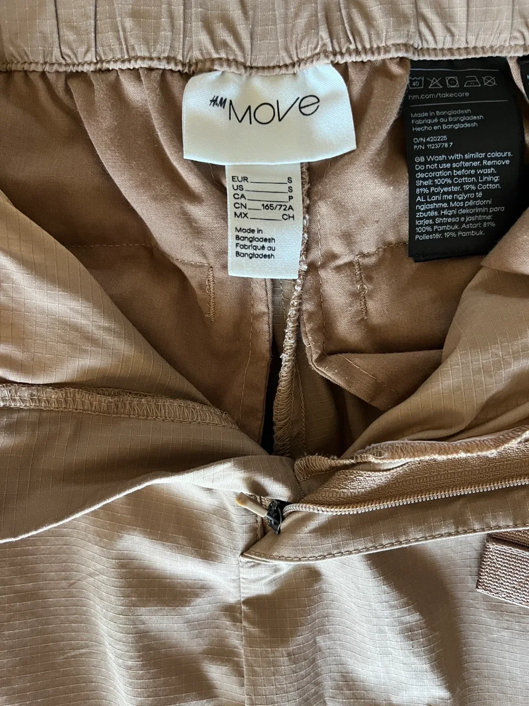 H&M Move Beige Cargo Pants - Size S image indicator(4)