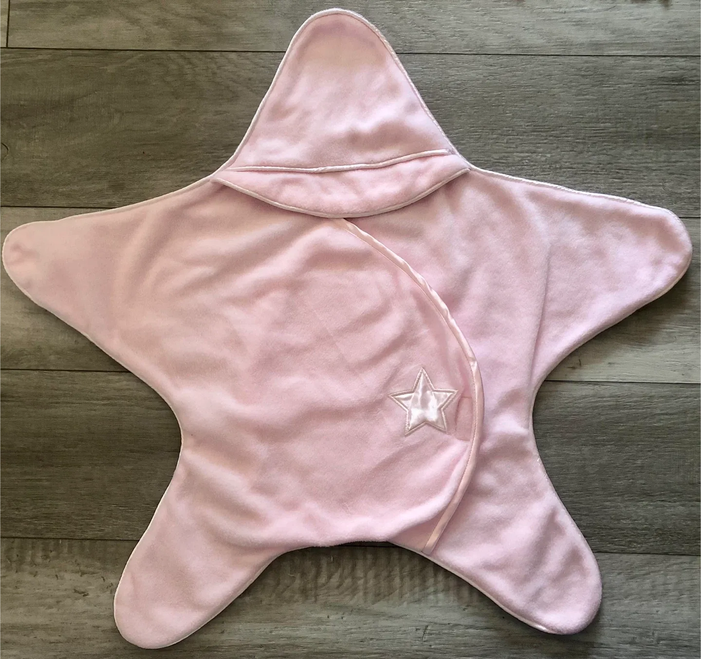 Huggles Pink Star Wrap Blanket 0-3M image indicator(2)