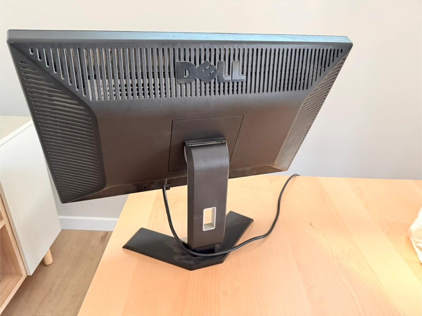 Dell LCD Monitor - photo 2