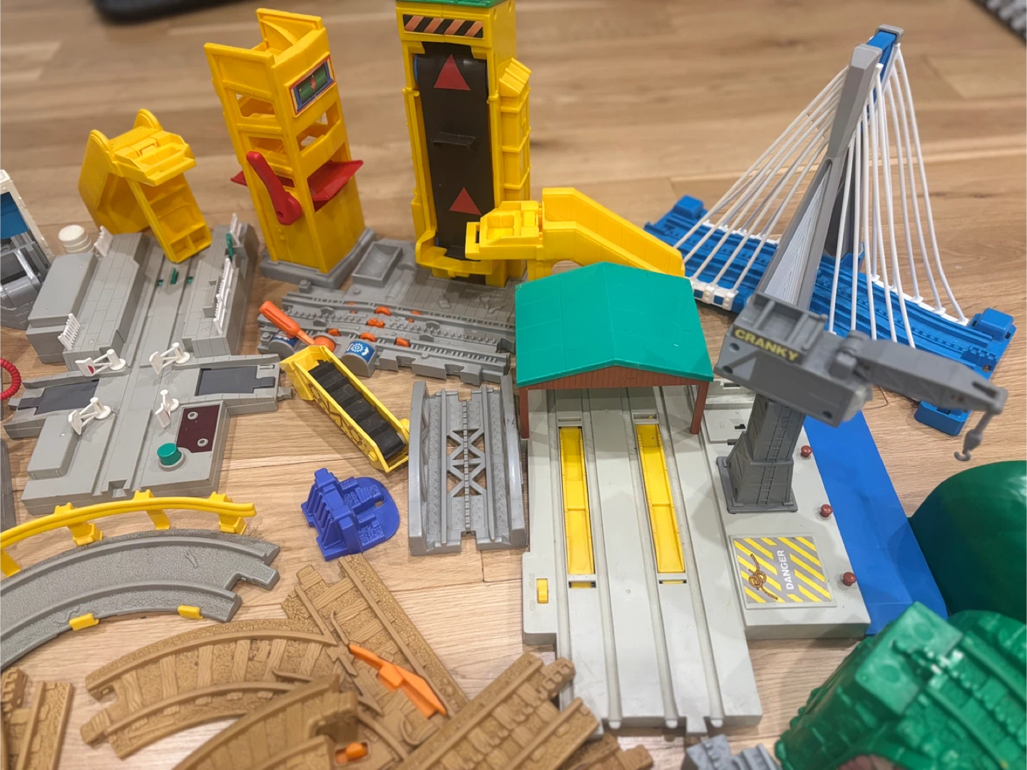 Fisher-Price GeoTrax Train Set - photo 3