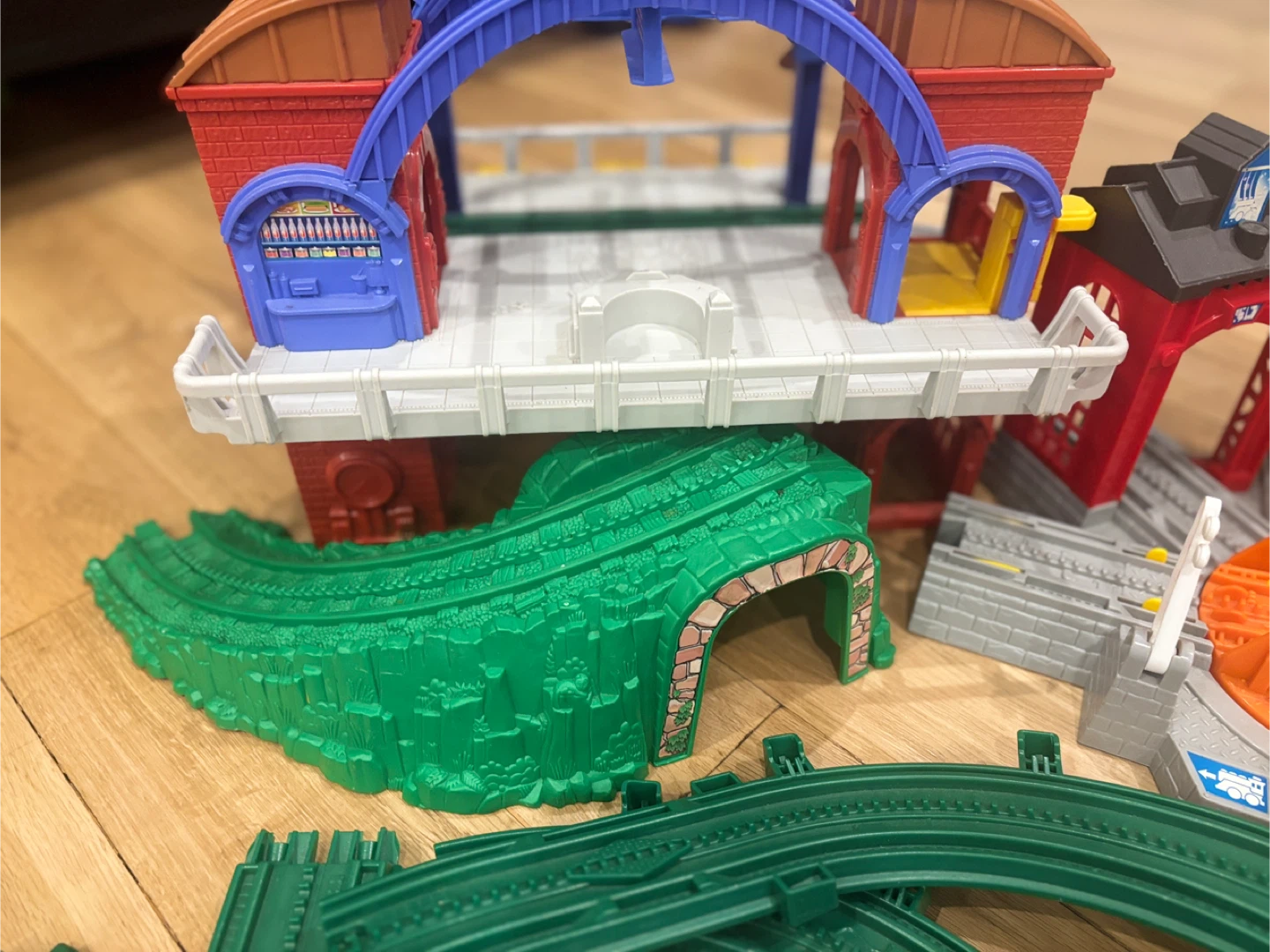 Fisher-Price GeoTrax Train Set - photo 5