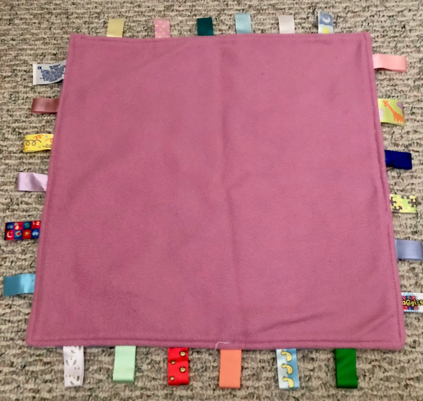 Taggies Blanket - Soft & Comforting image indicator(3)