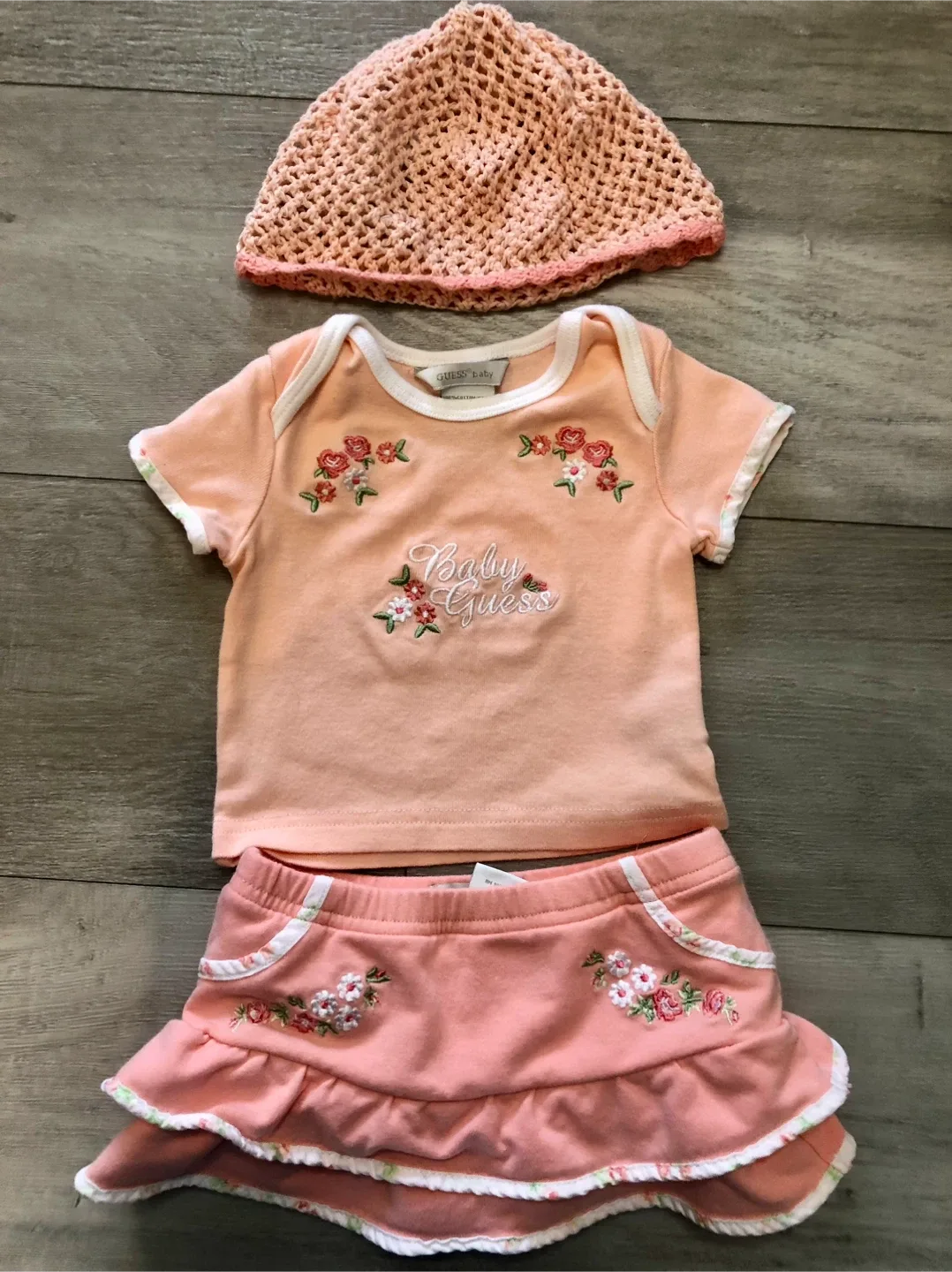 Baby Guess Outfit - Size 3/6 Months image indicator(6)