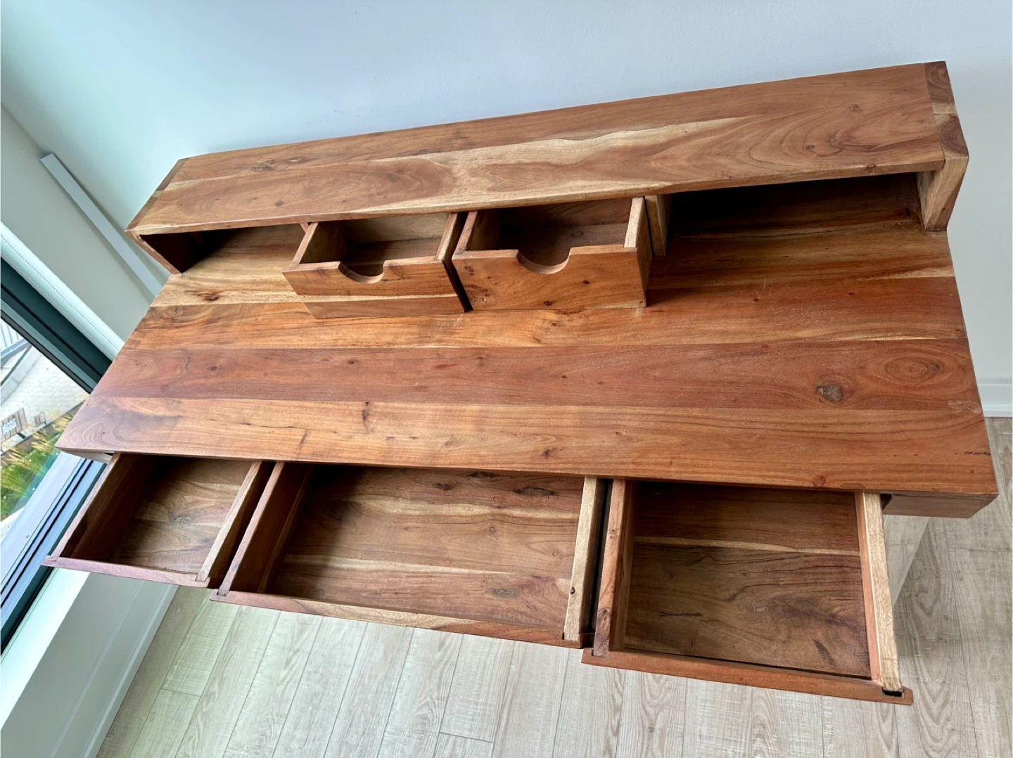 Solid Wood Study Desk + Ergonomic Chair – Mint Condition - photo 3
