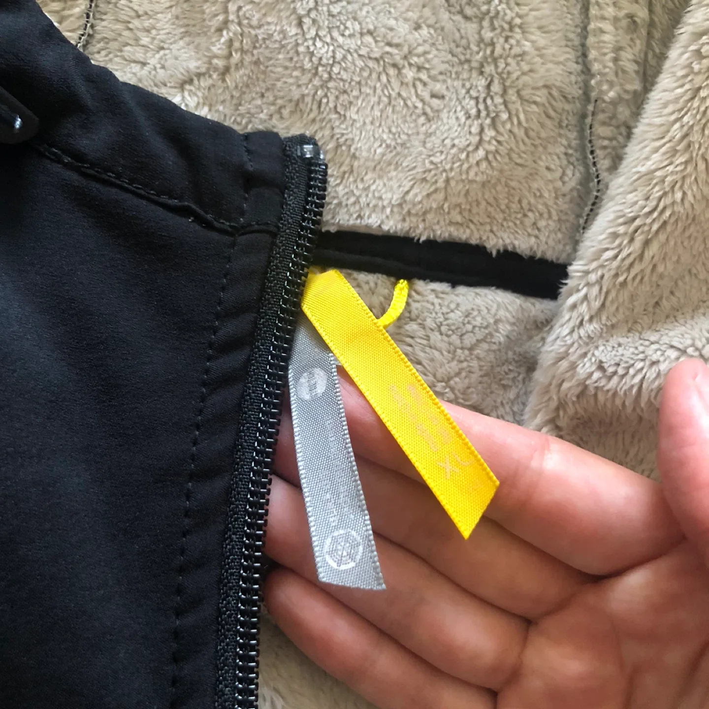 Lole Women’s Black Fall/Winter Coat - Size Large image indicator(2)