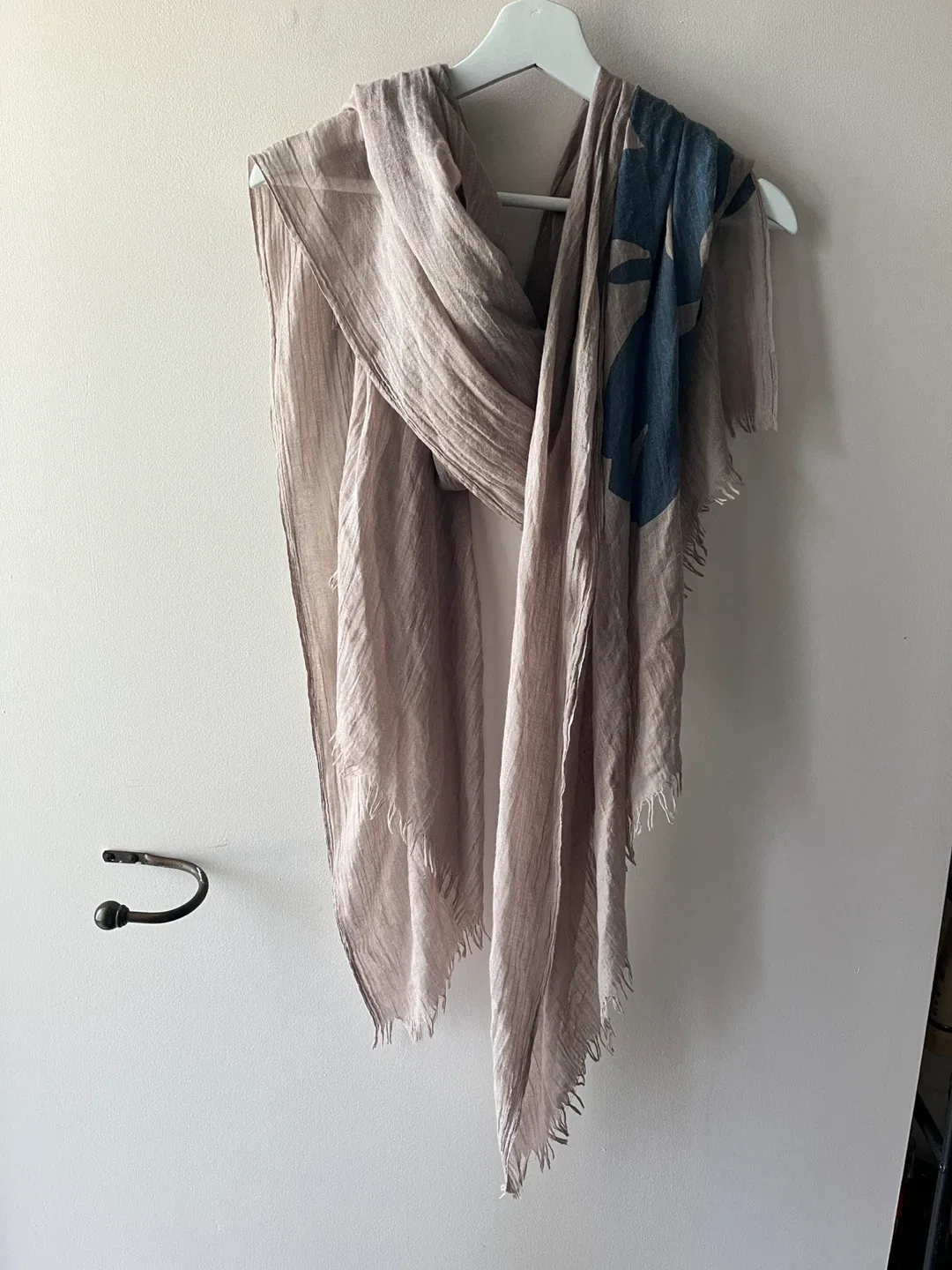 Bundle of 5 scarves for $5 image indicator(3)