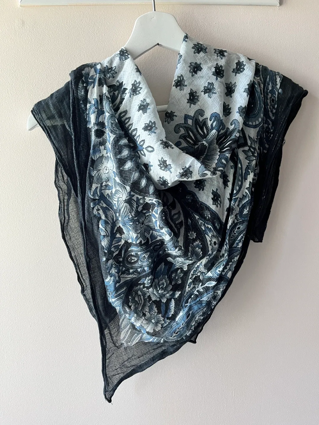 Bundle of 5 scarves for $5 image indicator(4)