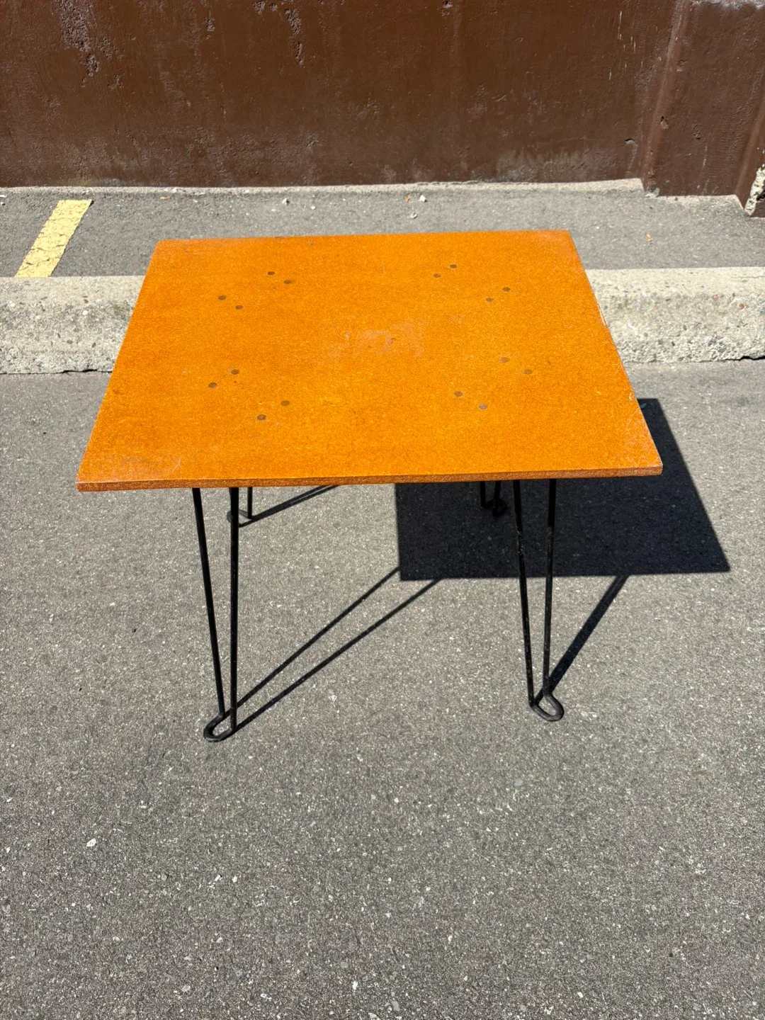 Small Square Table with Hairpin Legs image indicator(3)