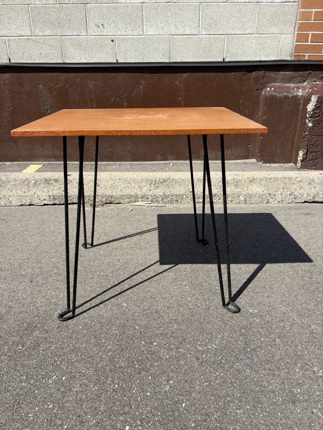 Small Square Table with Hairpin Legs image indicator(2)
