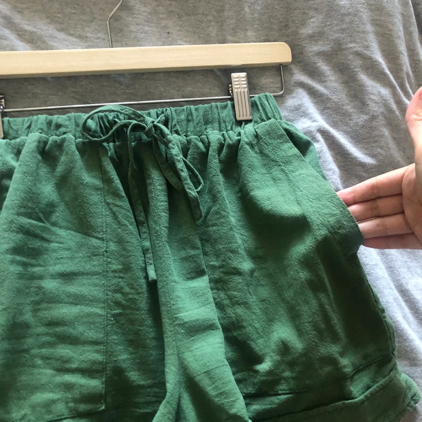 Forest Green Linen Paperbag Shorts / Small image indicator(2)
