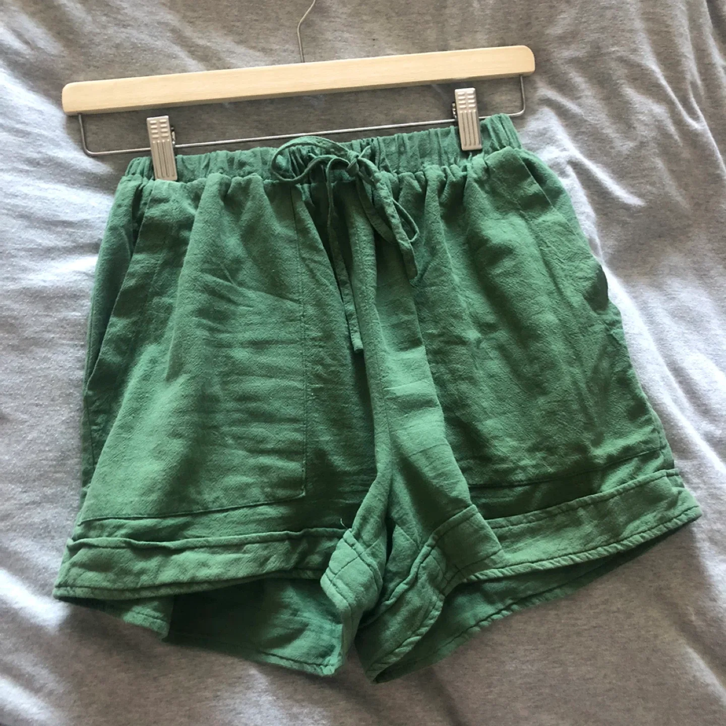 Forest Green Linen Paperbag Shorts / Small thumbnail