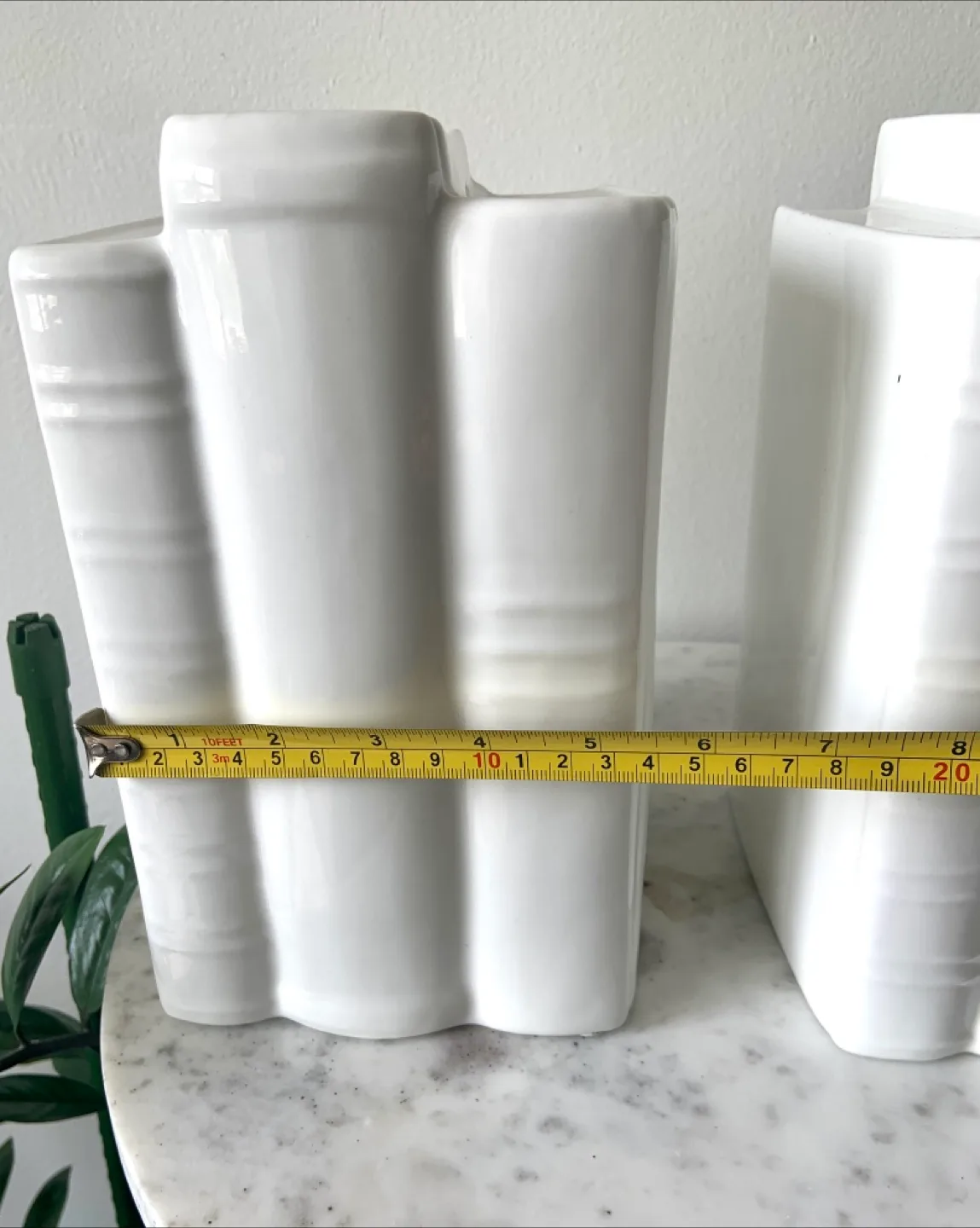 Bookend Ceramic Vase Set - White image indicator(3)