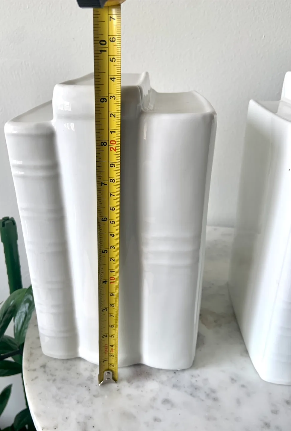 Bookend Ceramic Vase Set - White image indicator(4)