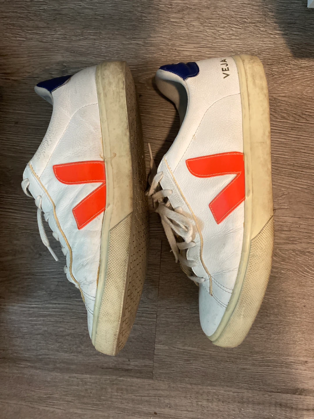 Veja Esplar Leather Sneakers - Size Unknown - photo 2
