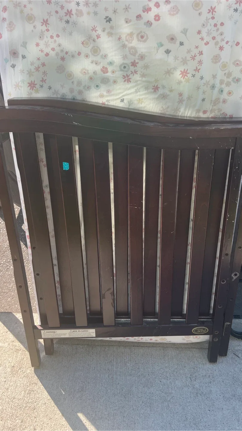 Baby Cache Crib image indicator(3)