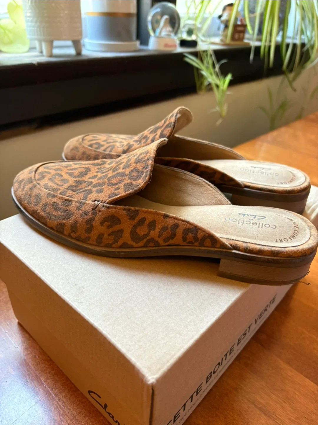 Clarks, easy slip on shoes. image indicator(2)