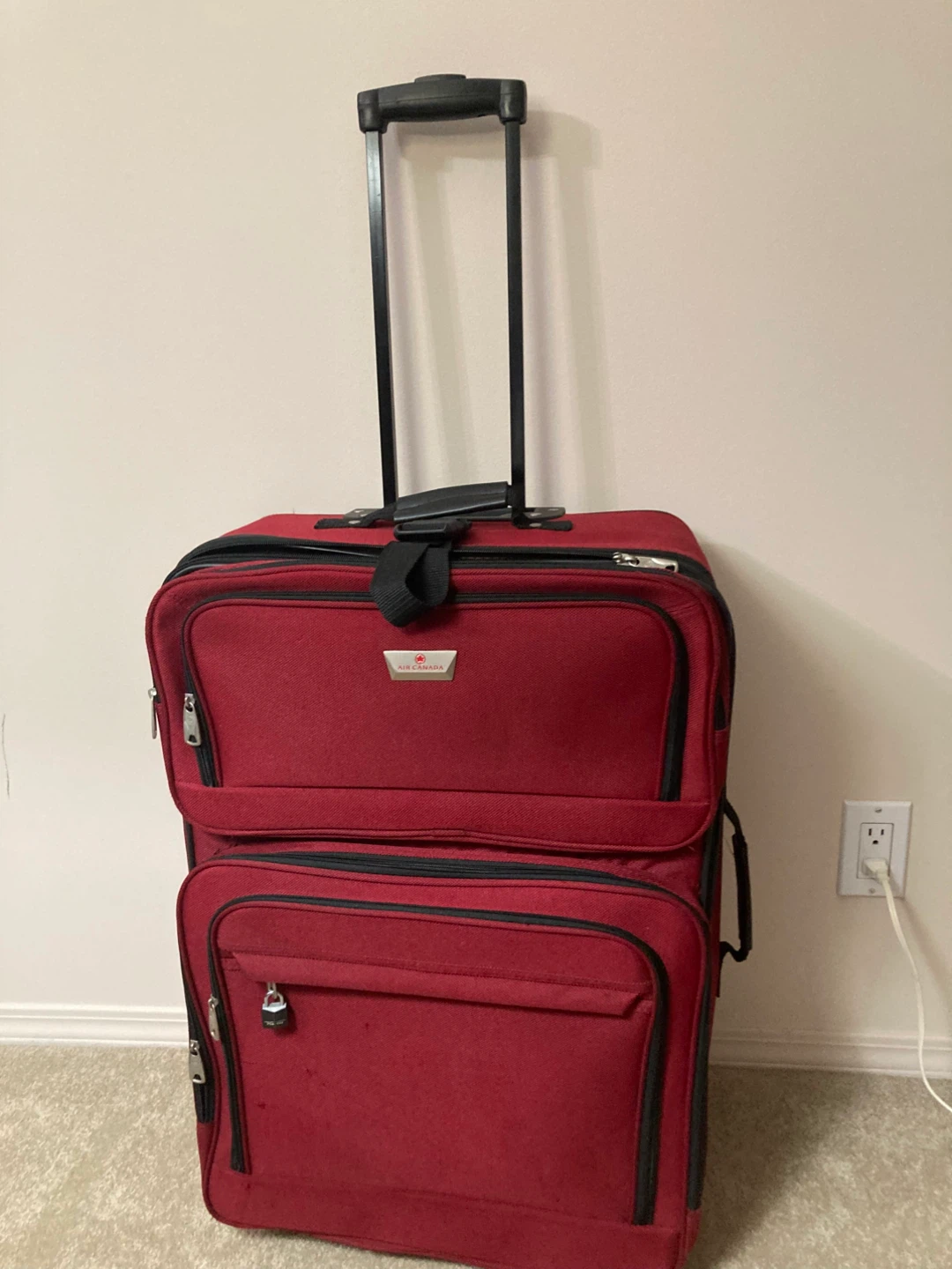 Air Canada suitcase - photo 3