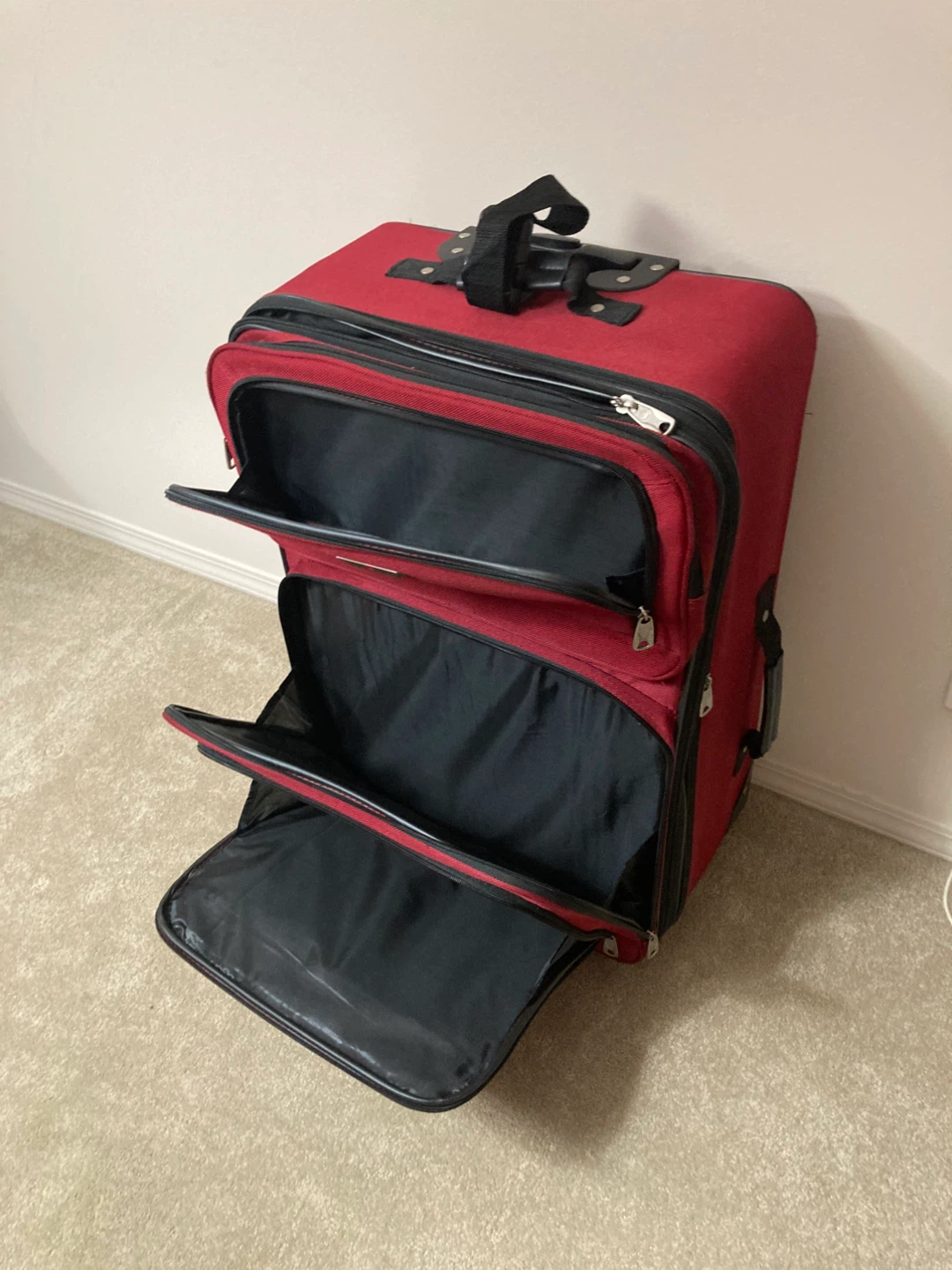 Air Canada suitcase - photo 4