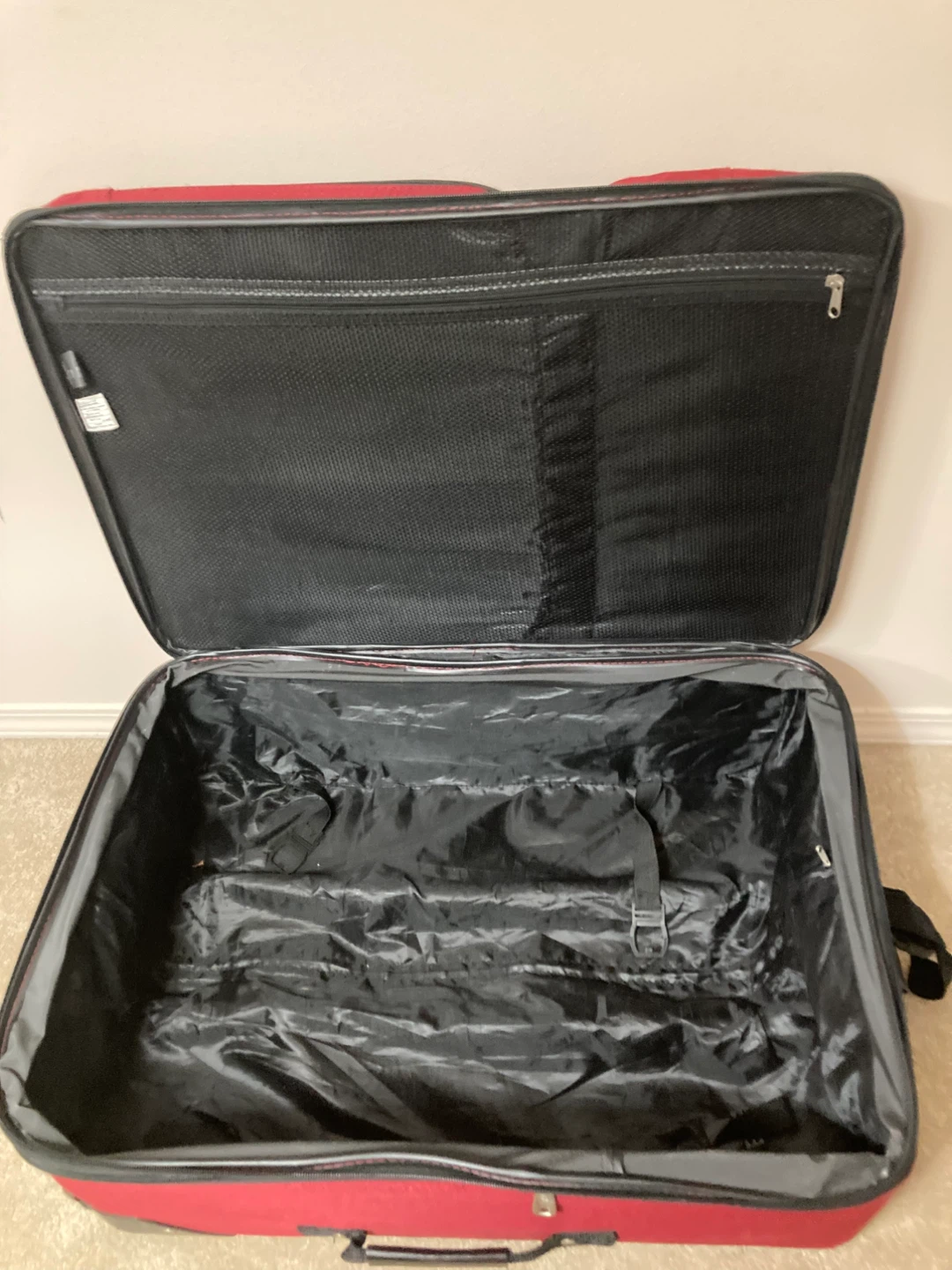 Air Canada suitcase - photo 2